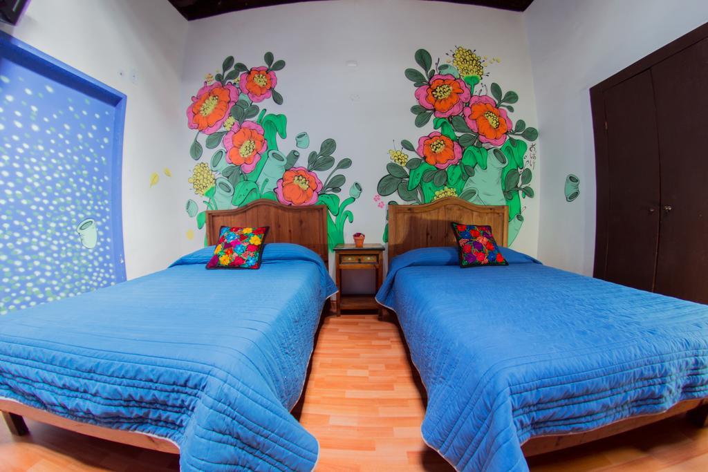 Gente De Mas Hostel Puebla Exterior photo